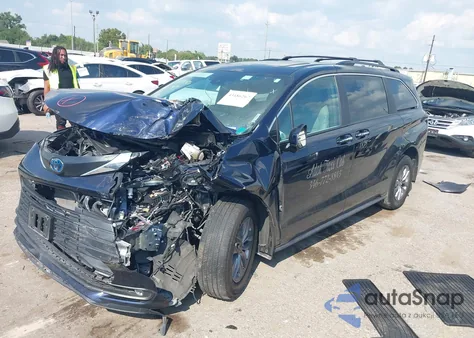 2025 Toyota Sienna Xle z USA, uszkodzony, nr VIN 5TDJRKEC5SS230691